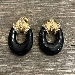 Vintage Ciner Black and Gold Clip On Earrings
